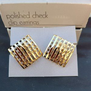 Vintage 1986 Avon Polished Check Clip Earrings Checker Pattern Gingham Waffle